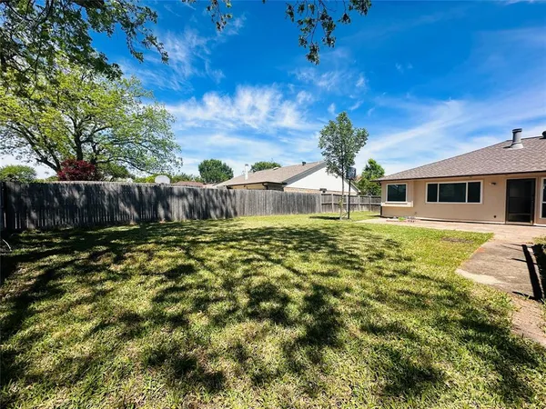 $2,400 | 3117 Kingswood Drive, Garland, TX 75040