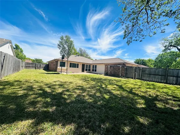 $2,400 | 3117 Kingswood Drive, Garland, TX 75040