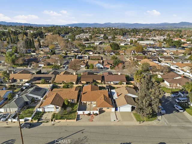 $939,000 | 24305 Wabuska Street, Newhall, CA 91321