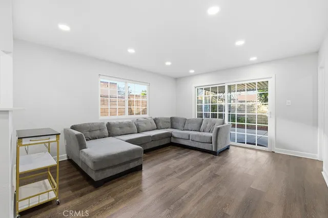 $939,000 | 24305 Wabuska Street, Newhall, CA 91321