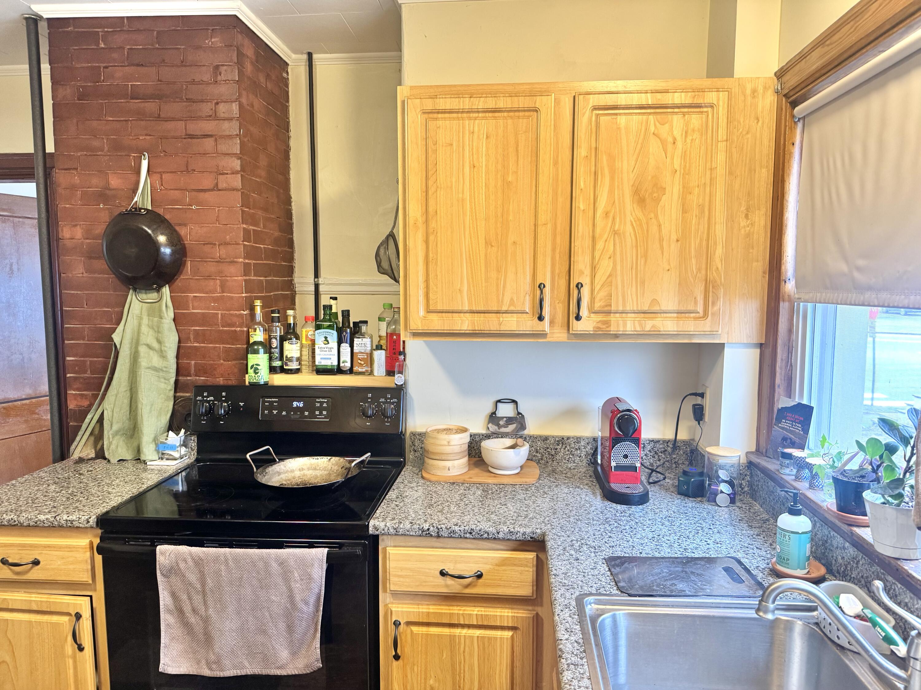 9 Grasmere Road Portland, ME 04101 - Photo 10 of 35 First Floor Kitchen