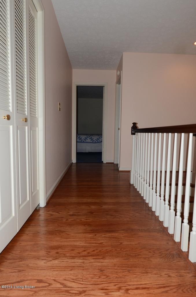 2901 Lightheart Road Louisville, KY 40222 - Photo 36 of 53 DLJ_4484 hallway