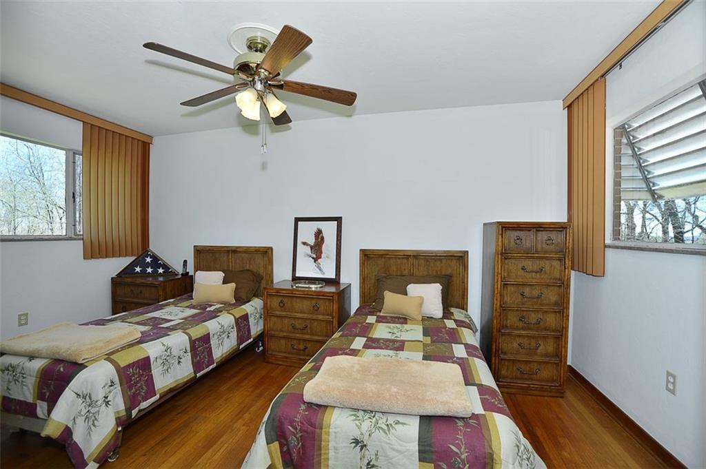 280 Pine Road Pittsburgh, PA 15237 - Photo 8 of 14 Master bedroom with hardwood floors.