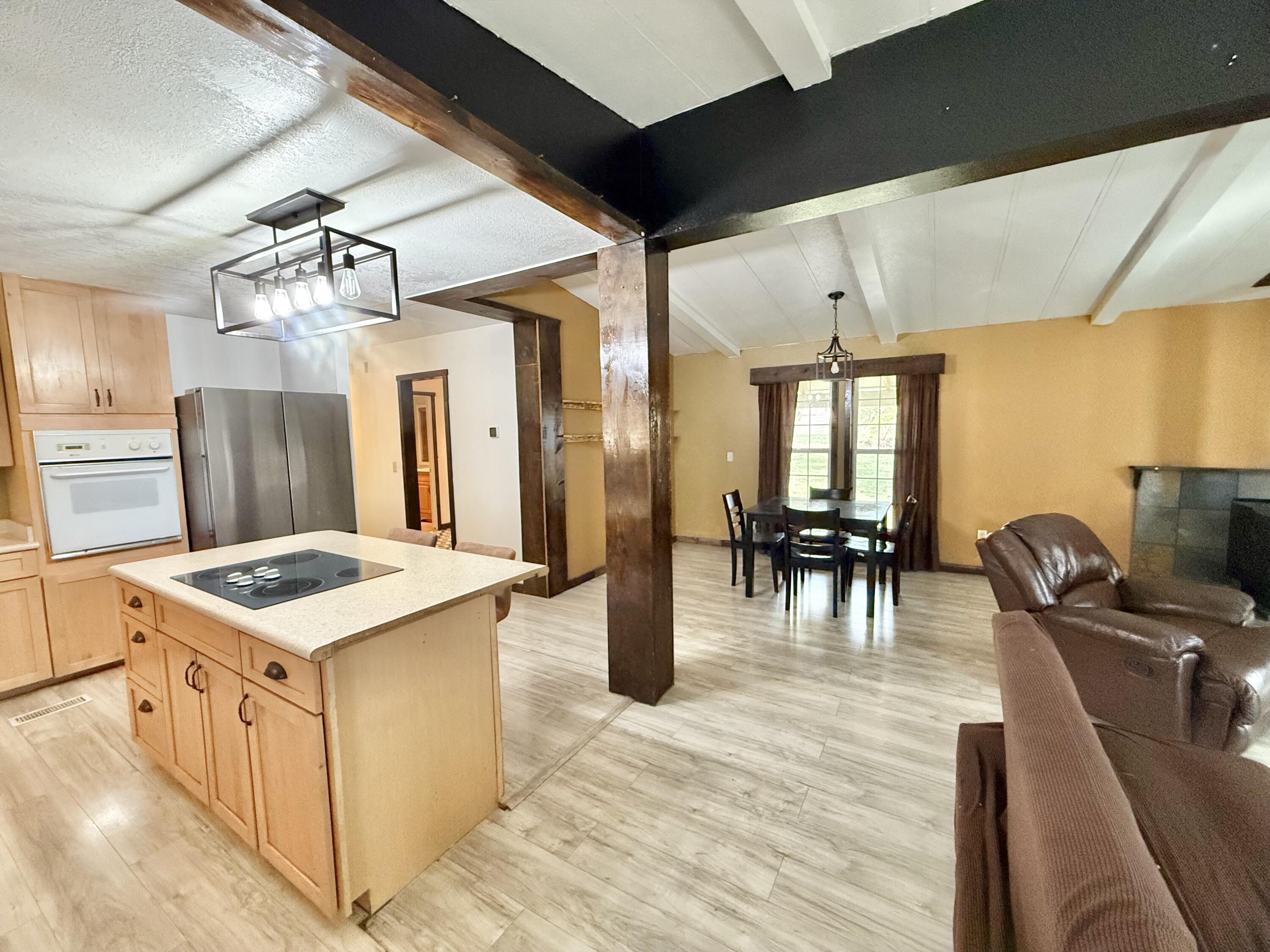 2383 Blue Pool Way Chiloquin, OR 97624 - Photo 15 of 48 KITCHEN