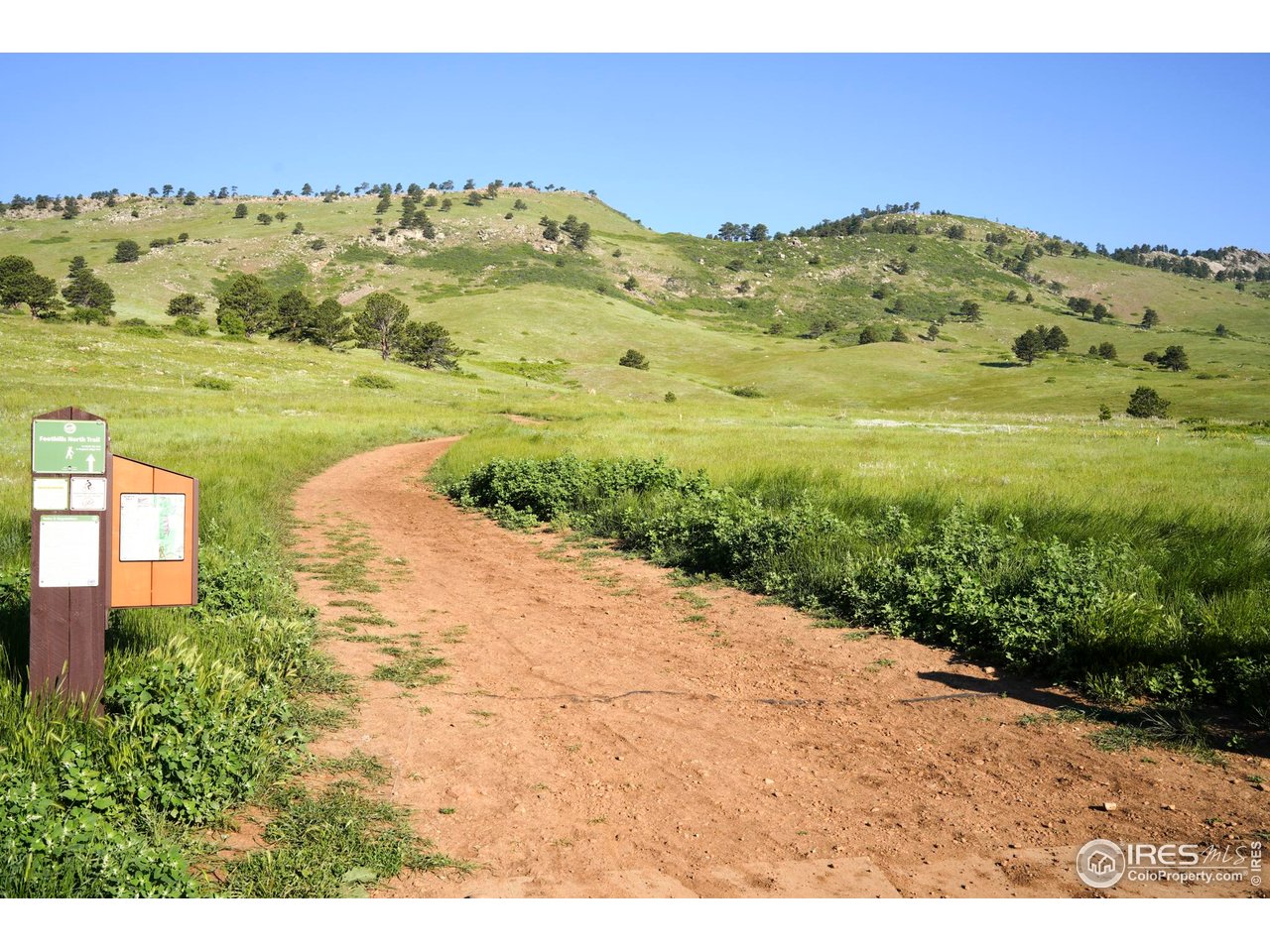 5315 5th Street, Unit A Boulder, CO 80304 - Photo 31 of 32 a view of a city with an ocean