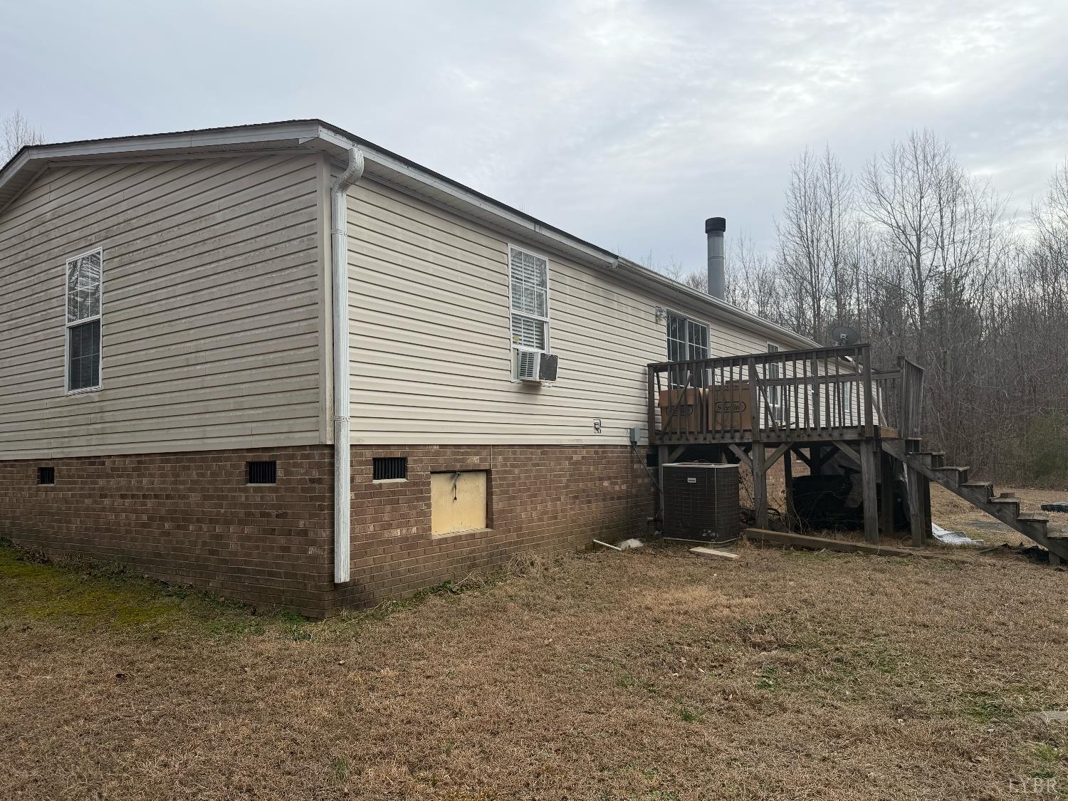 195 Casey Circle Keeling, VA 24566 - Photo 5 of 11 a view of a house with backyard