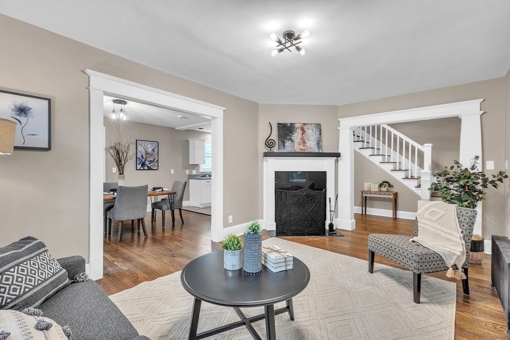 38 Manchester Terrace Springfield, MA 01108 - Photo 3 of 36 Gallery Image 3