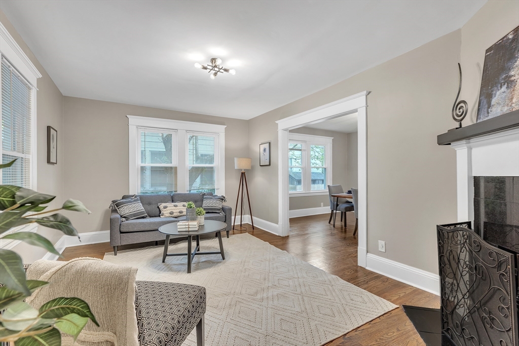 38 Manchester Terrace Springfield, MA 01108 - Photo 4 of 36 Gallery Image 4