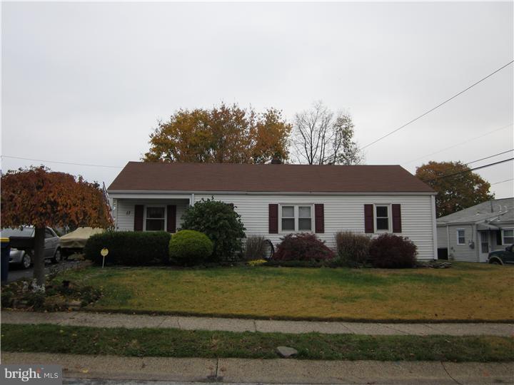 17 Lynbrook Road Wilmington, DE 19804 - Photo 1 of 19 Exterior Front