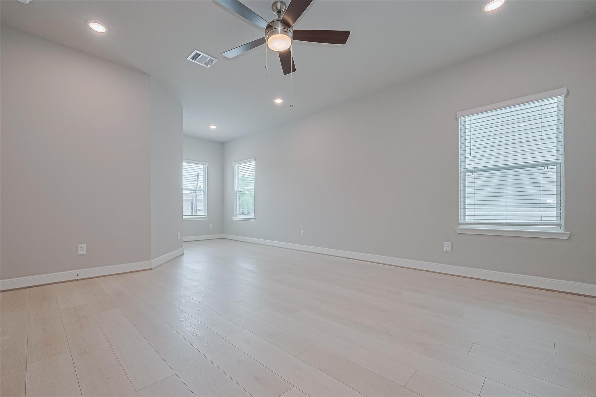 8917 Grovner Place Houston, TX 77080 - Photo 17 of 44
