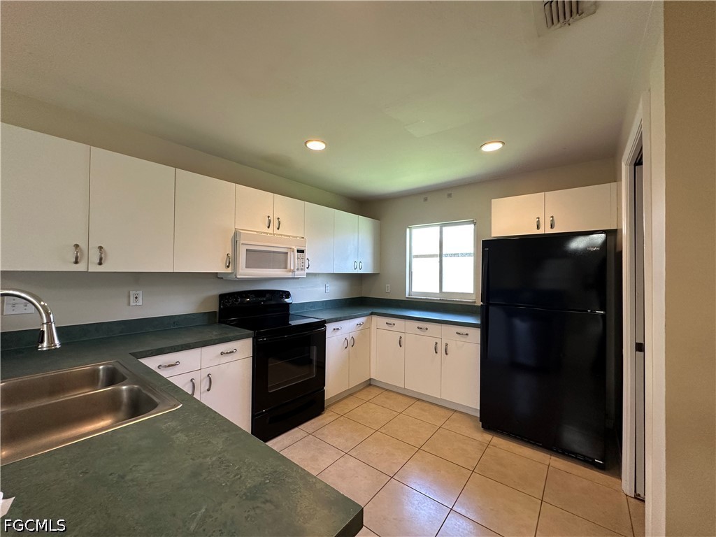 8397 Bahamas Road Fort Myers, FL 33967 - Photo 12 of 23