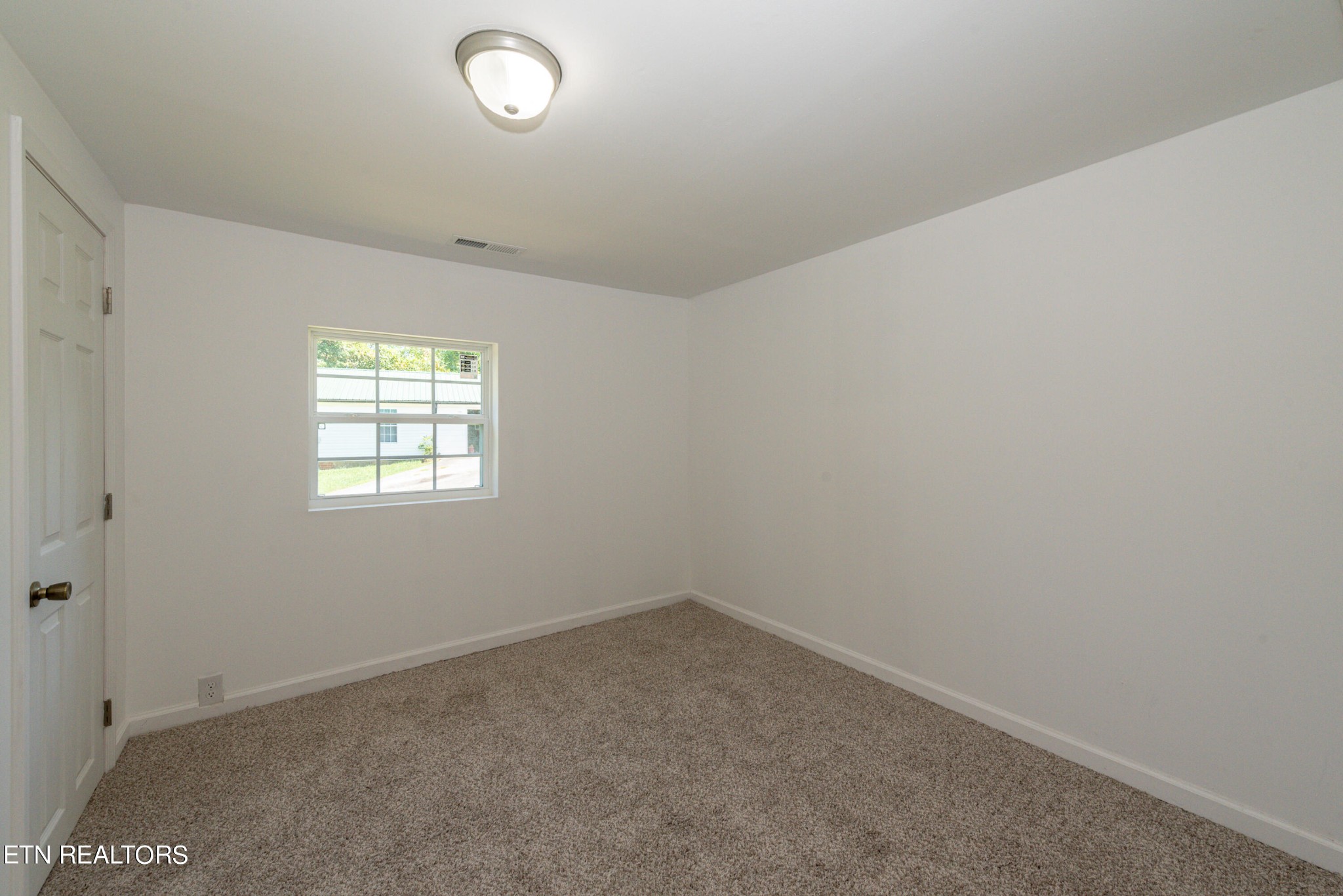 3358 Dave Cooper Road Maryville, TN 37803 - Photo 15 of 32 Gallery Image 15
