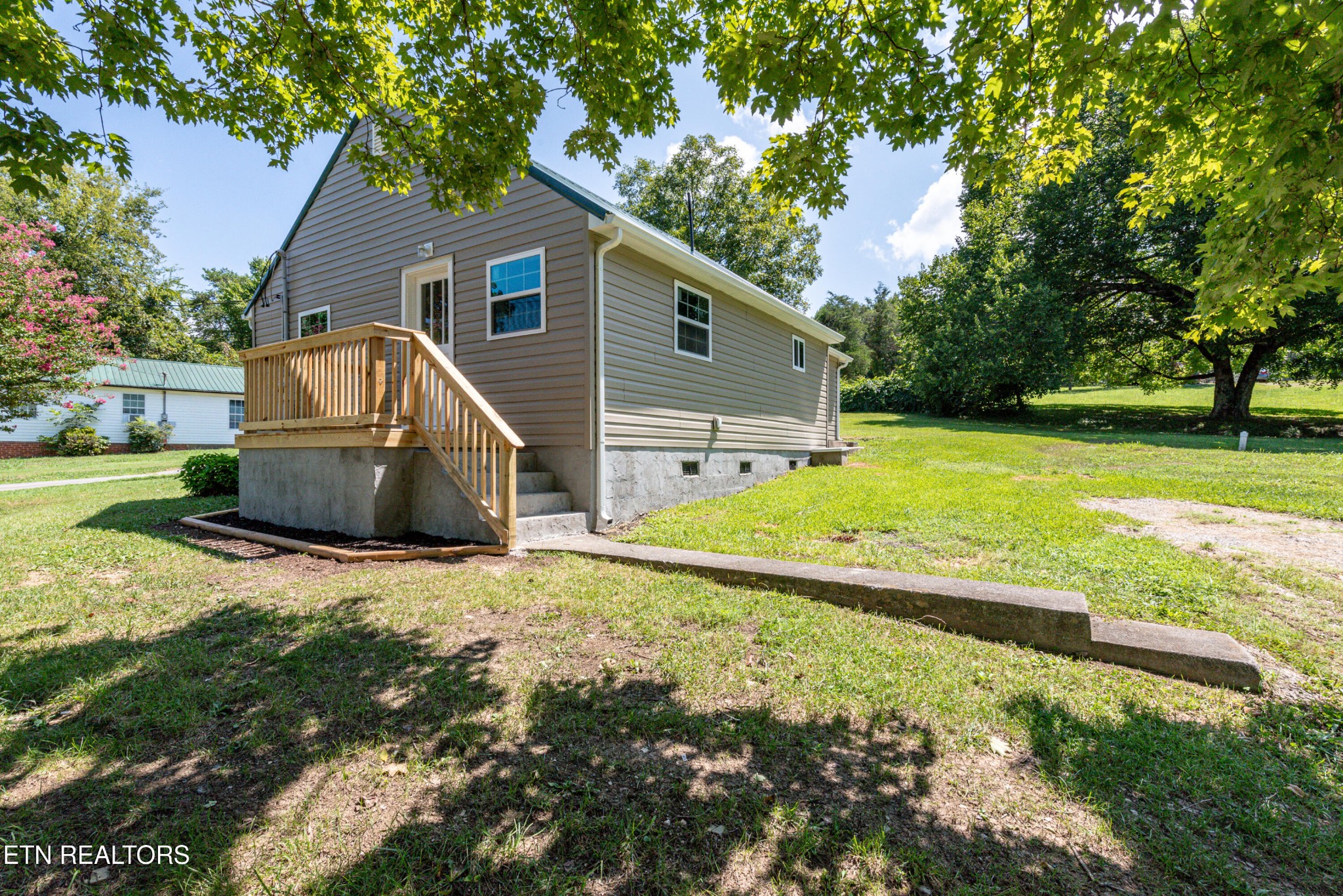3358 Dave Cooper Road Maryville, TN 37803 - Photo 2 of 32 Gallery Image 2