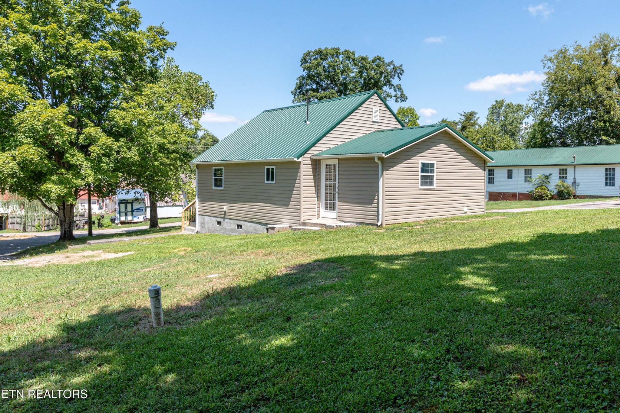 3358 Dave Cooper Road Maryville, TN 37803 - Photo 4 of 32 Gallery Image 4