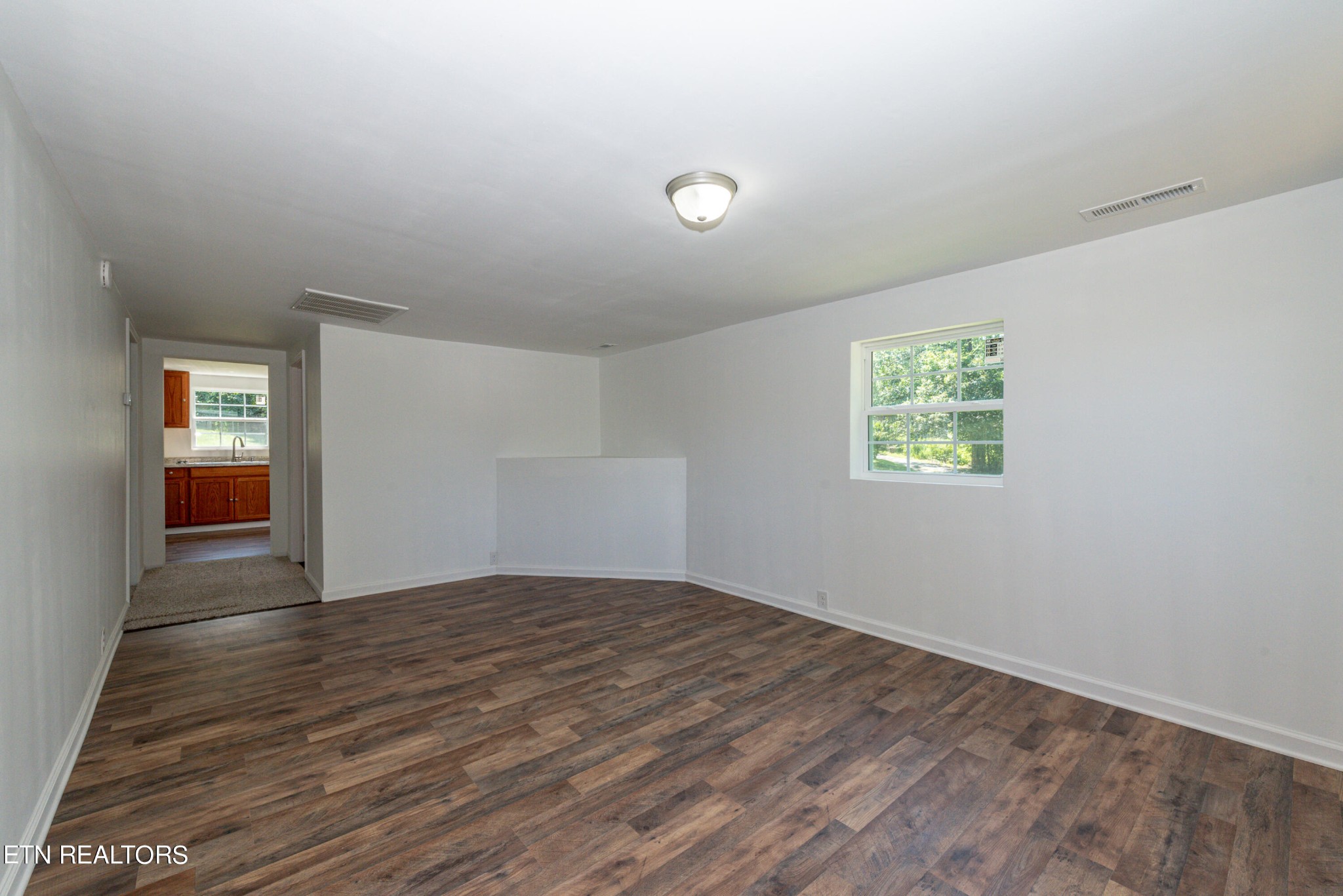 3358 Dave Cooper Road Maryville, TN 37803 - Photo 6 of 32 Gallery Image 6
