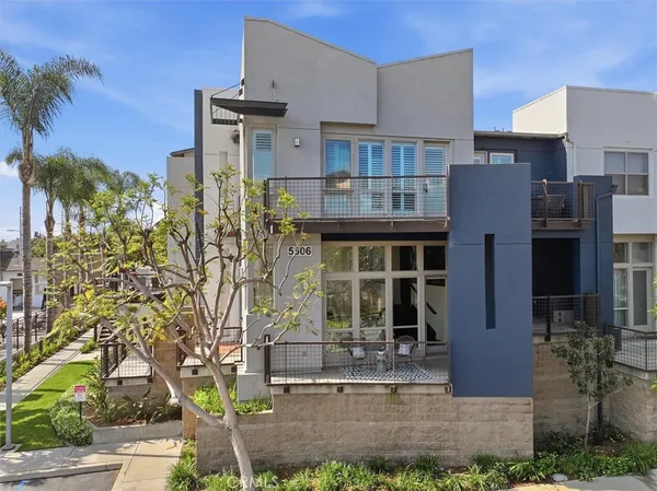 $1,195,000 | 5506 West 149th Place, Unit 5, Hawthorne, CA 90250