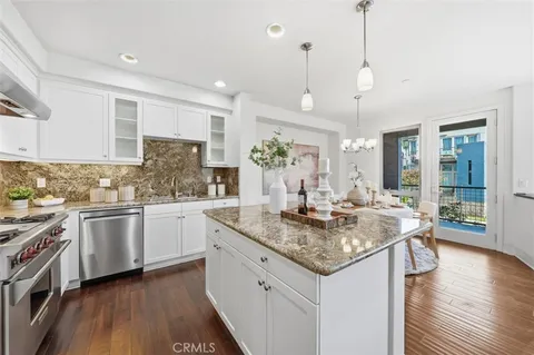 $1,195,000 | 5506 West 149th Place, Unit 5, Hawthorne, CA 90250