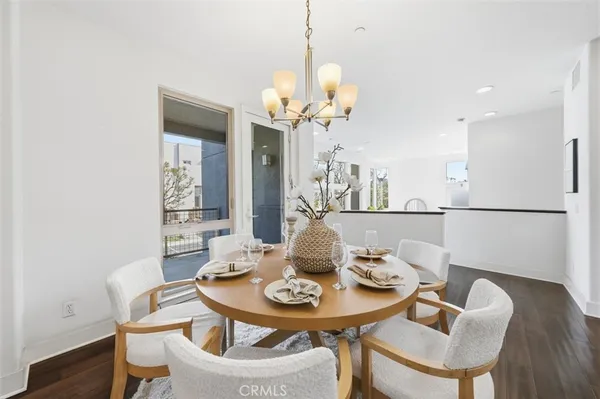 $1,195,000 | 5506 West 149th Place, Unit 5, Hawthorne, CA 90250