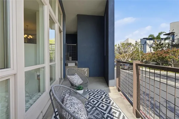 $1,195,000 | 5506 West 149th Place, Unit 5, Hawthorne, CA 90250