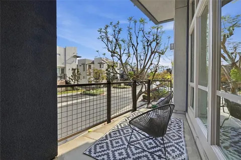 $1,195,000 | 5506 West 149th Place, Unit 5, Hawthorne, CA 90250
