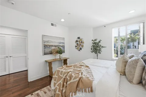 $1,195,000 | 5506 West 149th Place, Unit 5, Hawthorne, CA 90250