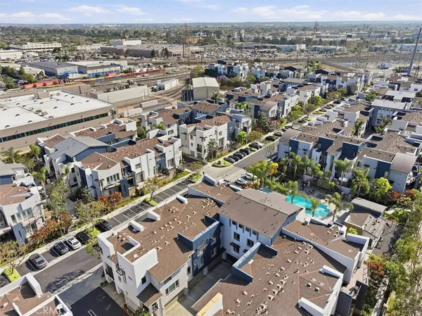 $1,195,000 | 5506 West 149th Place, Unit 5, Hawthorne, CA 90250