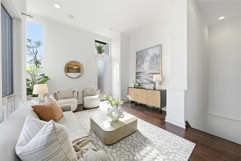 $1,195,000 | 5506 West 149th Place, Unit 5, Hawthorne, CA 90250