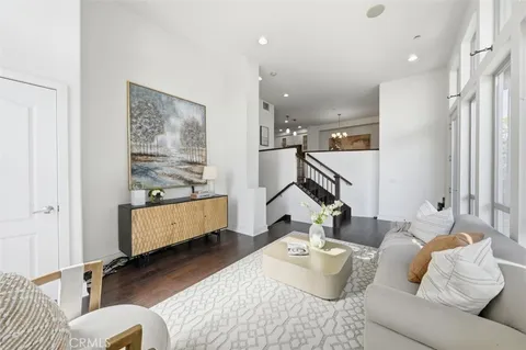 $1,195,000 | 5506 West 149th Place, Unit 5, Hawthorne, CA 90250