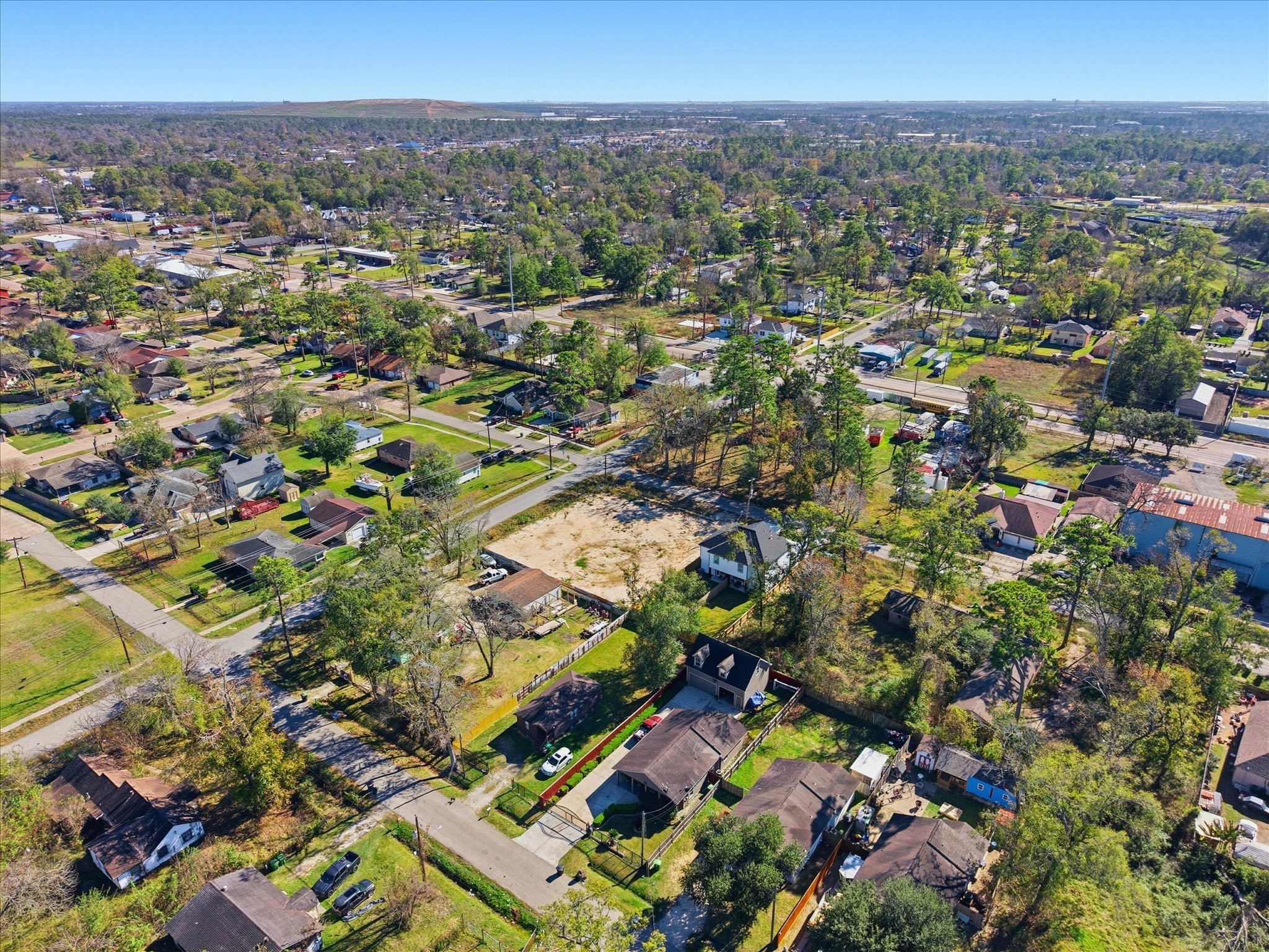 8227 Hamlet Street Houston, TX 77078 - Photo 8 of 17 an aerial view of multiple house