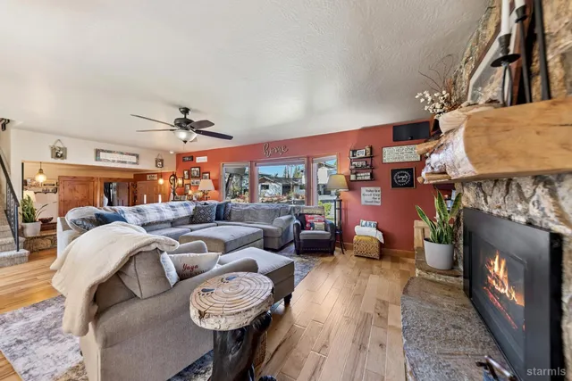 $2,595,000 | 2202 Balboa Drive, South Lake Tahoe, CA 96150