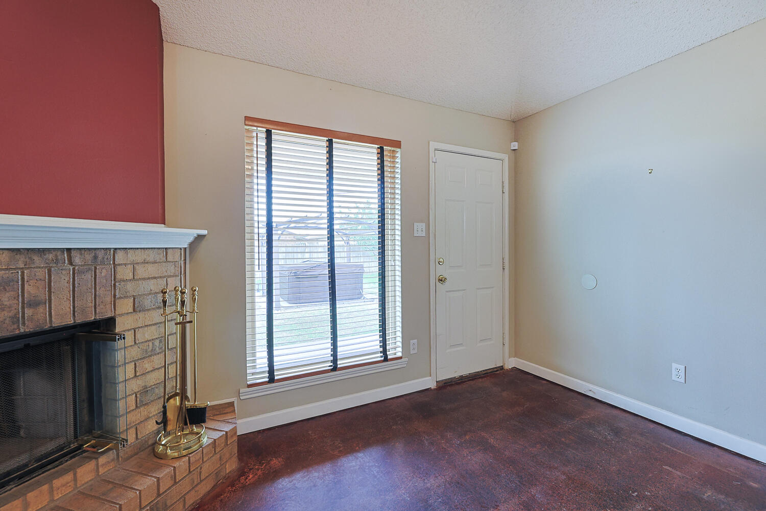 6301 33rd Street Lubbock, TX 79407 - Photo 8 of 41 Living Area