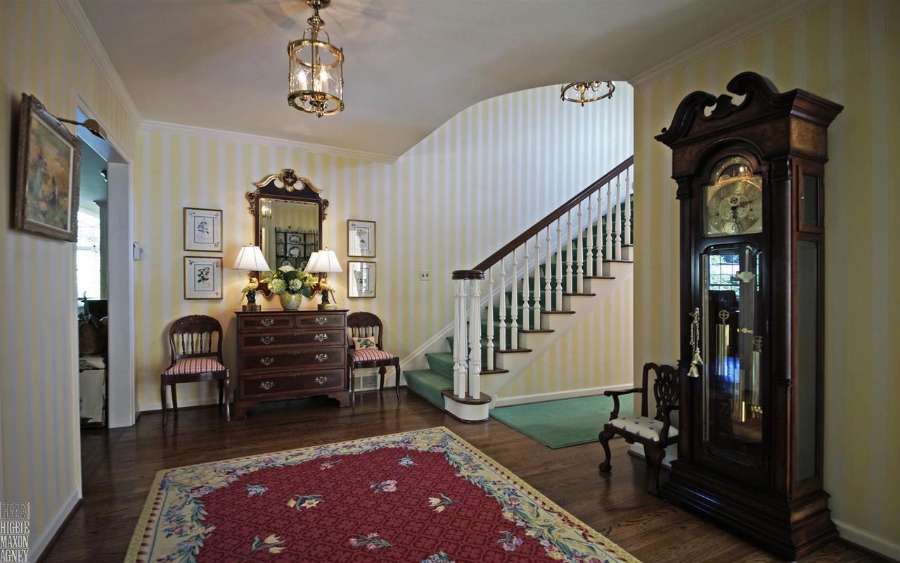 68 North Deeplands Road Grosse Pointe, MI 48236 - Photo 6 of 40 Entrance Hall