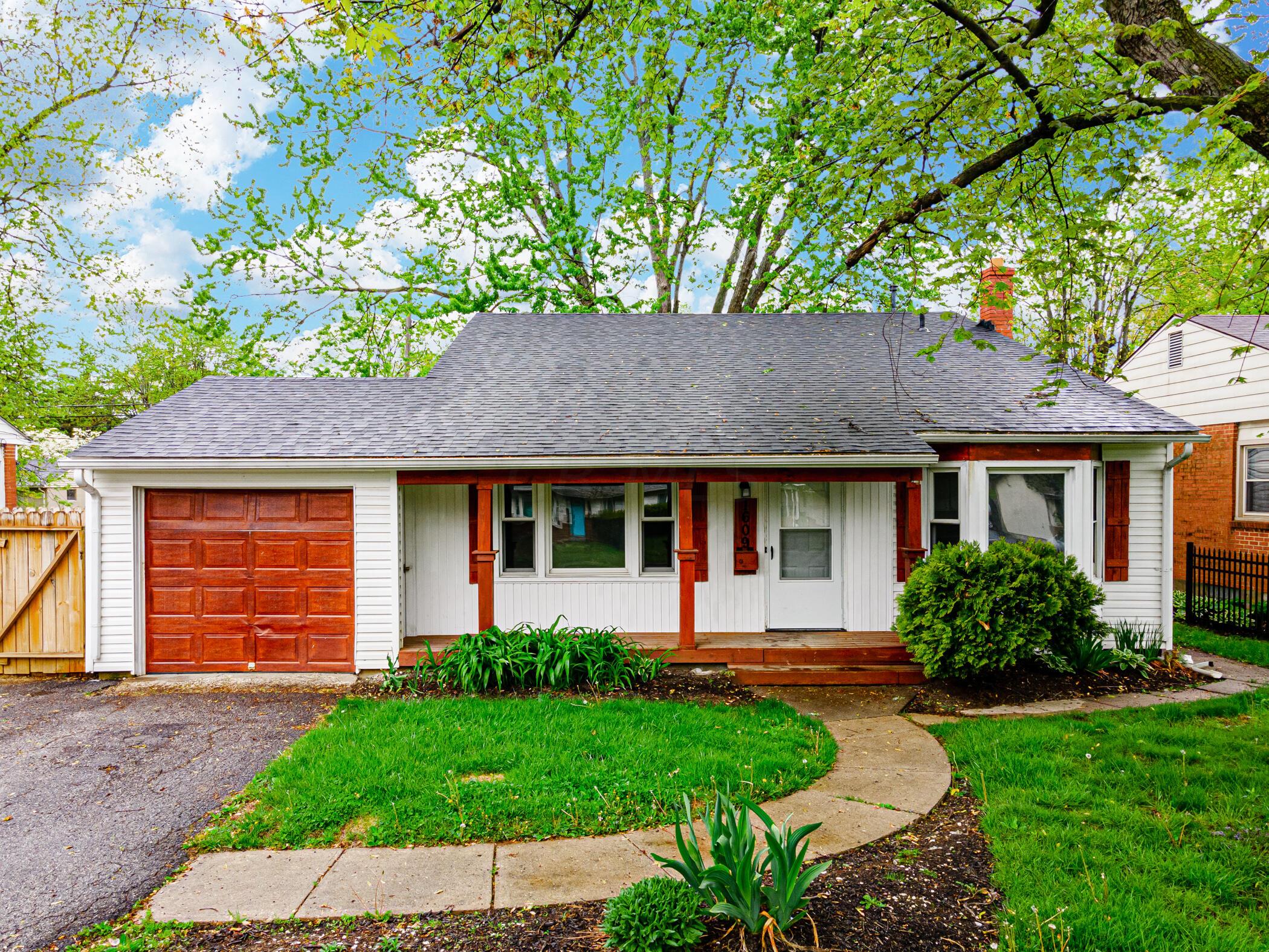 1609 Courtright Road Columbus, OH 43227 - Photo 1 of 51 Gallery Image 1
