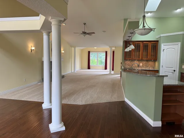 $2,800 | 3011 Belmont Place, Bettendorf, IA 52722