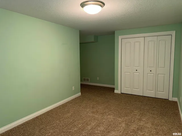 $2,800 | 3011 Belmont Place, Bettendorf, IA 52722