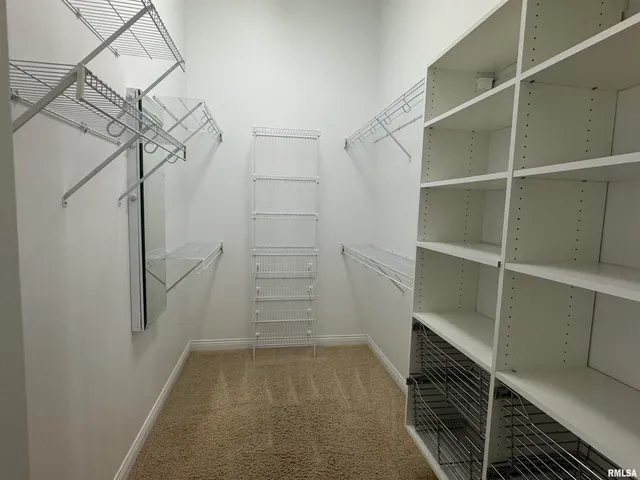 $2,800 | 3011 Belmont Place, Bettendorf, IA 52722