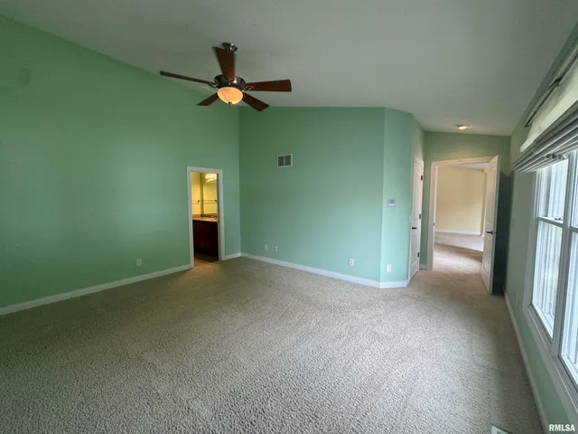 $2,800 | 3011 Belmont Place, Bettendorf, IA 52722