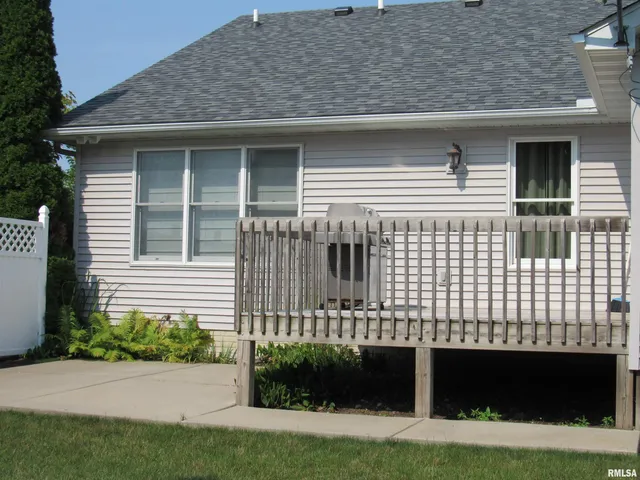 $2,800 | 3011 Belmont Place, Bettendorf, IA 52722