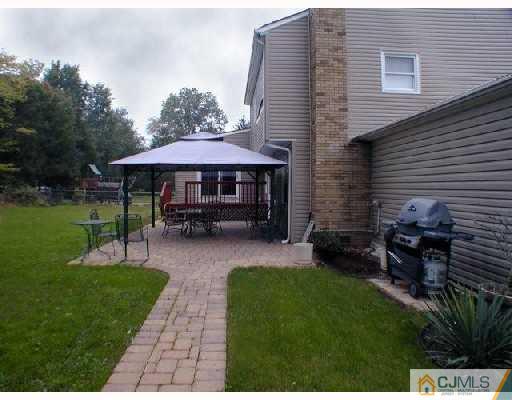 18 Crown Road Somerset, NJ 08873 - Photo 2 of 8 Gallery Image 2