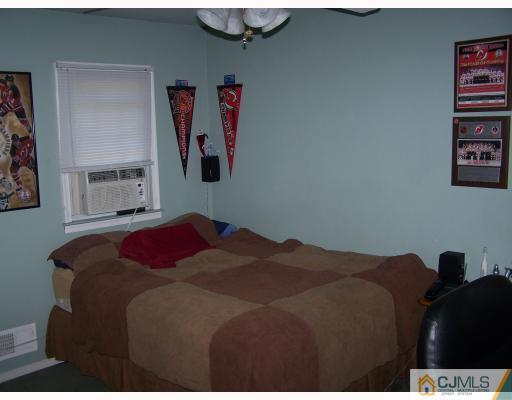 18 Crown Road Somerset, NJ 08873 - Photo 8 of 8 Gallery Image 8