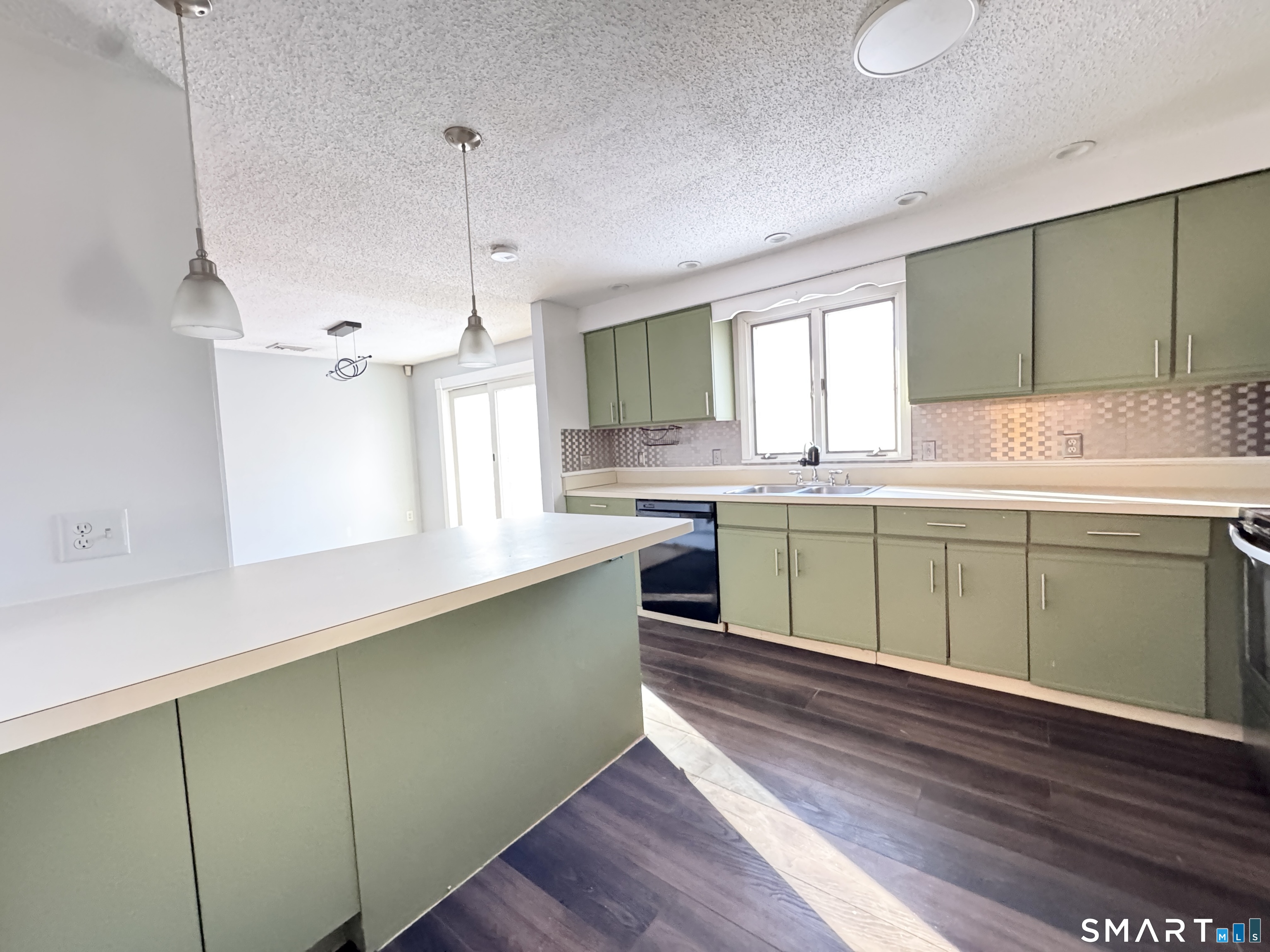 8 Wildwood Road Portland, CT 06480 - Photo 11 of 27