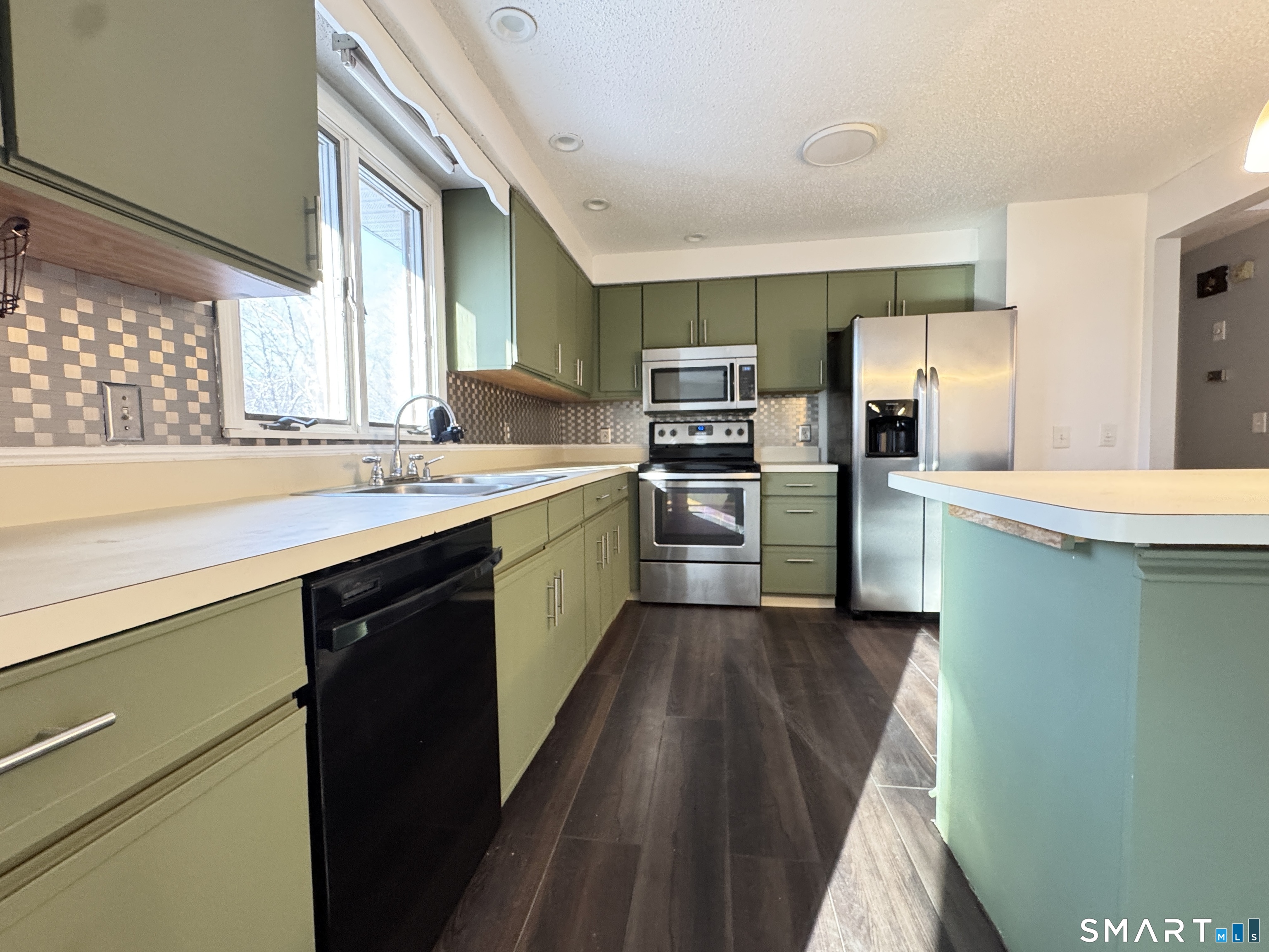 8 Wildwood Road Portland, CT 06480 - Photo 12 of 27