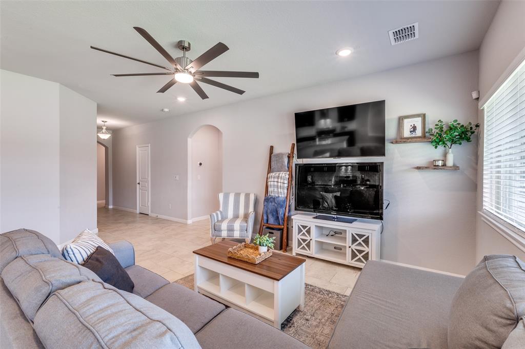 1305 Coyote Ridge Aubrey, TX 76227 - Photo 5 of 33