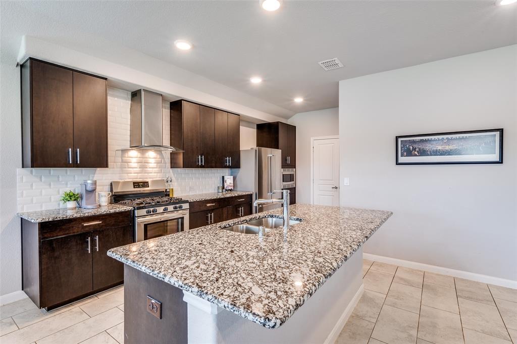 1305 Coyote Ridge Aubrey, TX 76227 - Photo 8 of 34