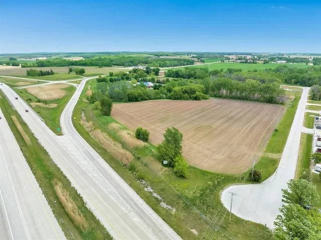 $650,000 | Equestrian Ct Green, Unit 2 3, Green Bay, WI 54229