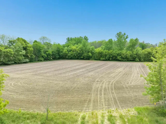 $650,000 | Equestrian Ct Green, Unit 2 3, Green Bay, WI 54229