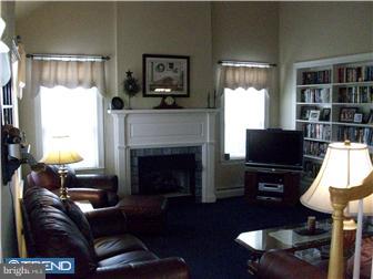 3035 Walton Road Jamison, PA 18929 - Photo 7 of 12 Family Room