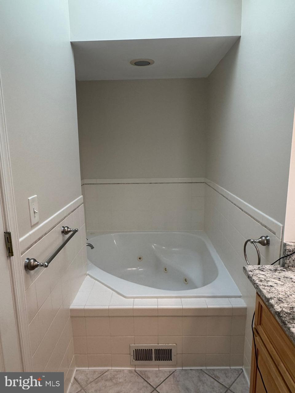 606 South Belnord Avenue Baltimore, MD 21224 - Photo 11 of 40