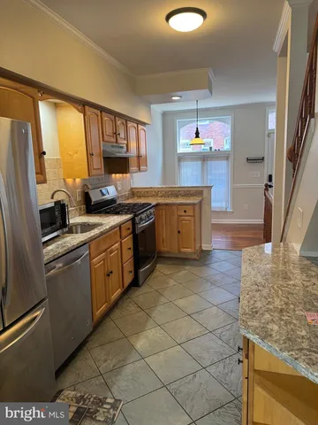 $2,100 | 606 South Belnord Avenue, Baltimore, MD 21224