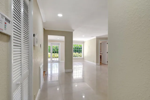 a view of an entryway of the house